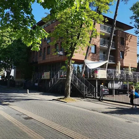 Planeta 110 Apartment *